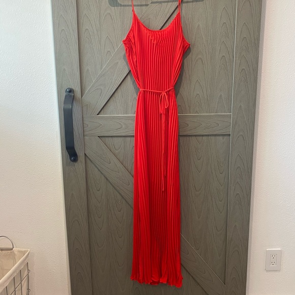 SOLD Maxi Banana Republic Dress 💃🏼 - Picture 2 of 5